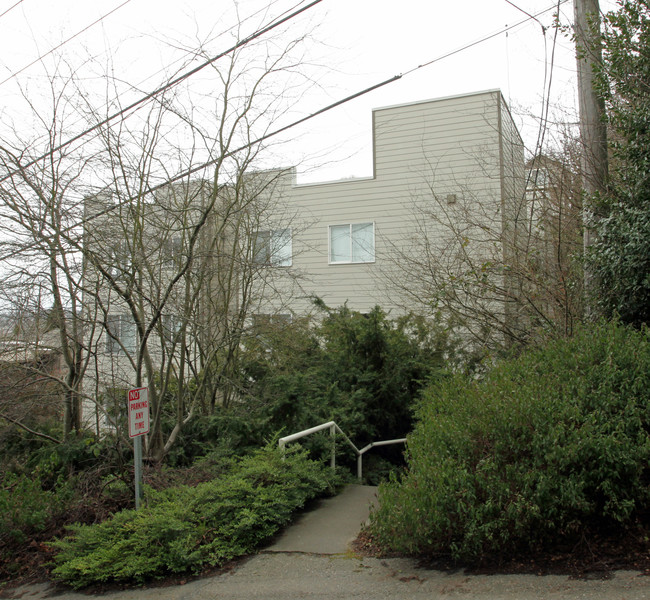 114-116 N 45th St in Seattle, WA - Foto de edificio - Building Photo