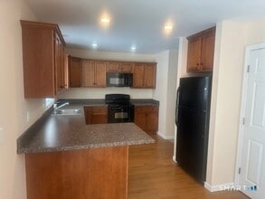 114 Bishop Ave in Southington, CT - Building Photo - Building Photo