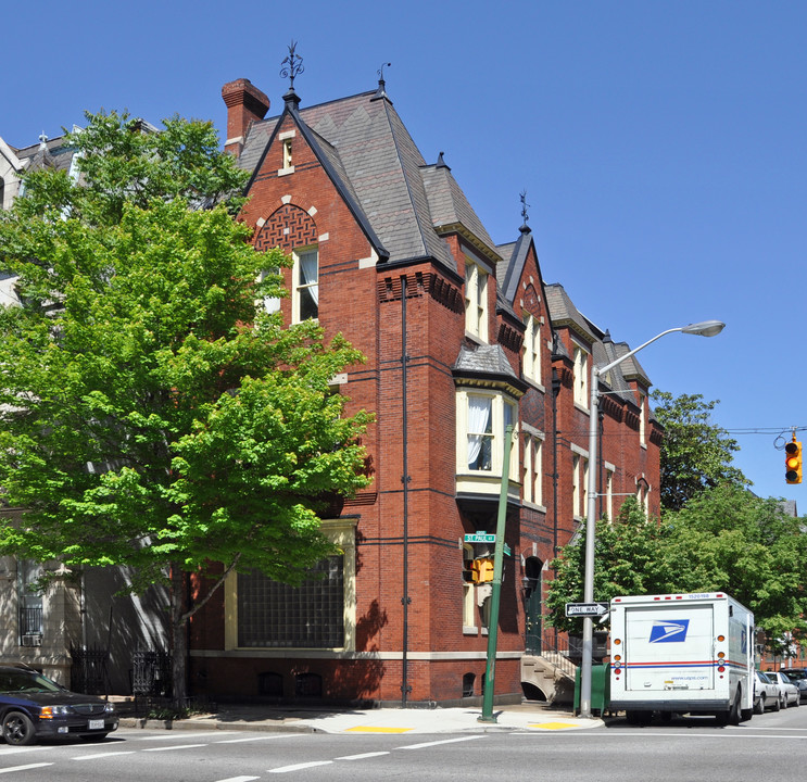 104 Biddle St in Baltimore, MD - Building Photo