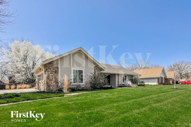 11 Savoy Dr in Lake St. Louis, MO - Building Photo - Building Photo