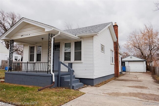 8242 Maxwell Ave in Warren, MI - Foto de edificio - Building Photo