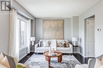 13 Hanning Ct in Bowmanville, ON - Building Photo - Building Photo