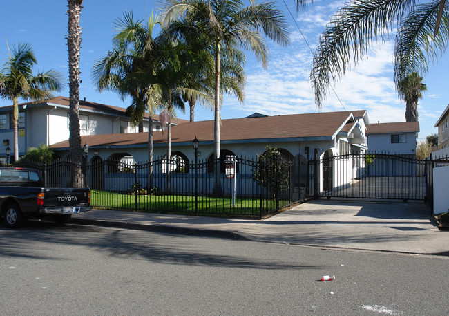 517-531 Florida St in Imperial Beach, CA - Foto de edificio - Building Photo