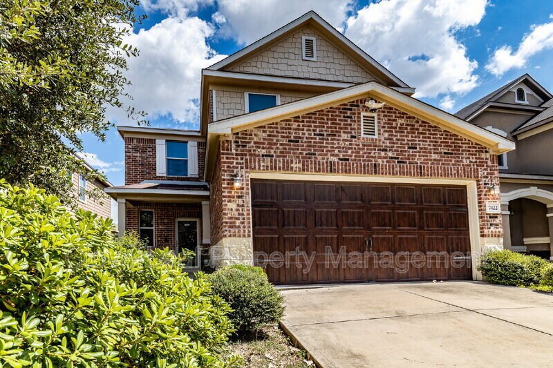 7422 Bluebonnet Bay in San Antonio, TX - Building Photo