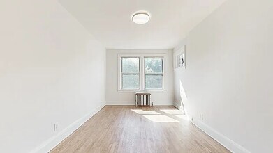 68-28 Juno St in Queens, NY - Building Photo - Building Photo