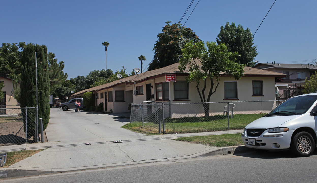 11111 Dodson St in El Monte, CA - Building Photo