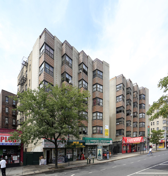 2103-2121 Grand Concourse in Bronx, NY - Foto de edificio - Building Photo