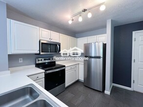 1221 Warrior Way in Lafayette, CO - Building Photo - Building Photo