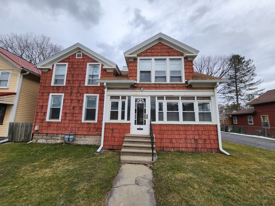 34 River St in Oneonta, NY - Building Photo