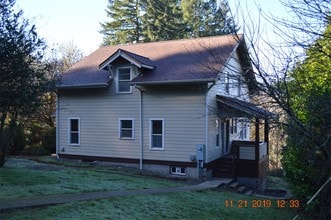 75905 Gp Erickson Rd in Clatskanie, OR - Building Photo - Building Photo