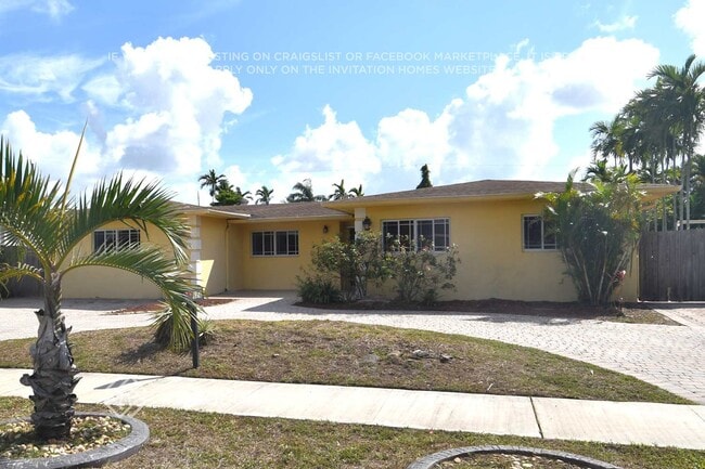 property at 623 W 63rd Dr