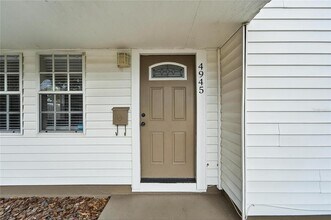 4945 36th Ave N in St. Petersburg, FL - Building Photo - Building Photo