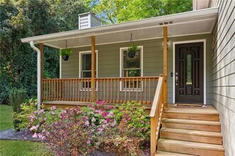 355 Cross Creek Pl in Auburn, GA - Foto de edificio - Building Photo