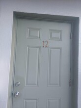 5471 Ravenswood Rd in Fort Lauderdale, FL - Building Photo - Building Photo