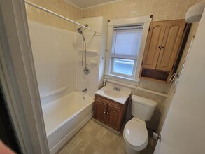 423 N 13th Ave E in Duluth, MN - Building Photo - Building Photo