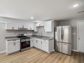 923 W 85th St in Chicago, IL - Building Photo - Building Photo