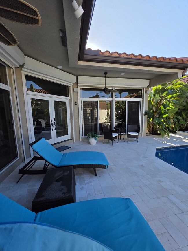 23164 Via Stel in Boca Raton, FL - Foto de edificio - Building Photo