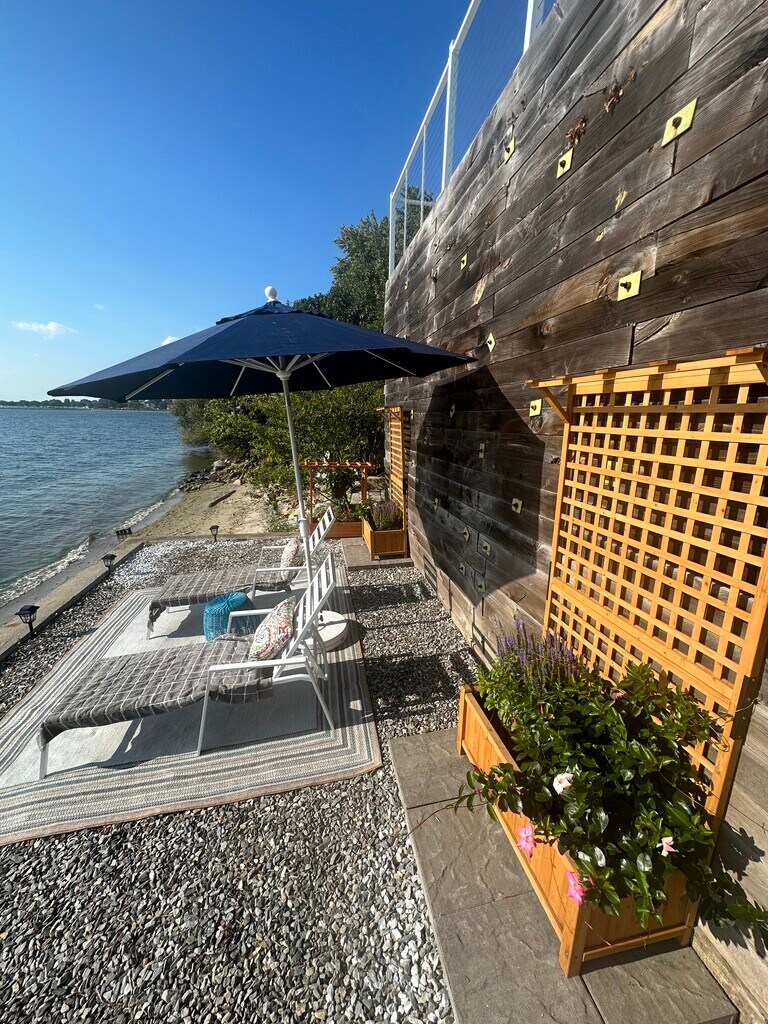 45 White Ave Rentals in Riverside, RI