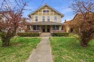 5334 E Washington St in Indianapolis, IN - Building Photo