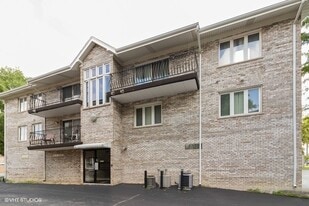 4535 Rumsey Ave in Oak Lawn, IL - Building Photo