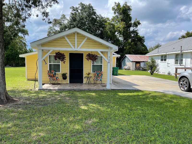 110 Collins Ave in Valdosta, GA - Building Photo