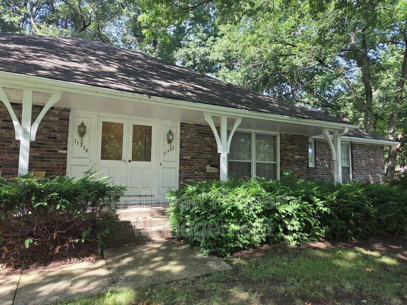 11332 E Minor Dr in Kansas City, MO - Foto de edificio