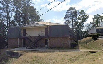 2500 Deerman St in Guntersville, AL - Building Photo - Building Photo