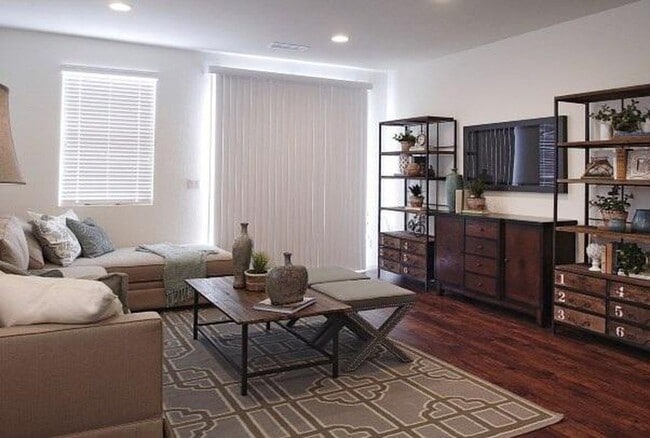 1812 Cielo Falls Dr in Sparks, NV - Building Photo - Building Photo