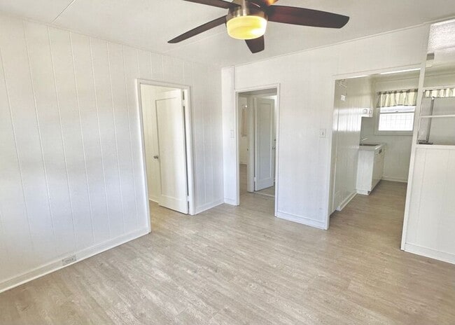 2750 Kahoaloha Ln in Honolulu, HI - Building Photo - Building Photo