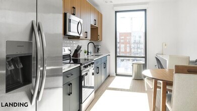 1007 S Mint St in Charlotte, NC - Building Photo - Building Photo