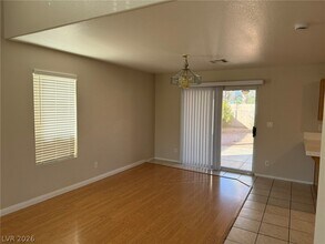 1424 Red Sunset Ave in Henderson, NV - Building Photo - Building Photo