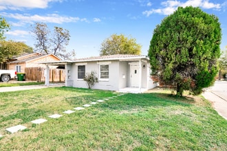 140 Glenarm Pl in Balcones Heights, TX - Building Photo - Building Photo