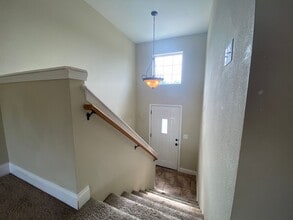 206 Sandstone Dr in St. Robert, MO - Building Photo - Building Photo