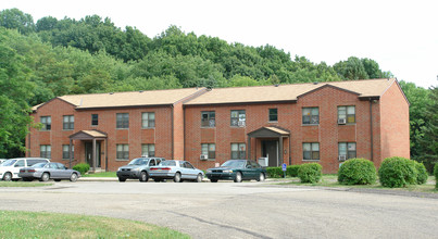 Thomas Village Apartments in Gibsonia, PA - Building Photo - Building Photo