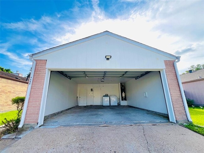 7406 Camporee Ln in Houston, TX - Building Photo - Building Photo