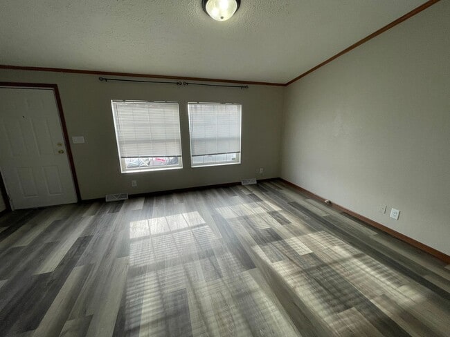 2006 S 2nd St in Norfolk, NE - Building Photo - Building Photo