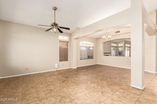 16617 S 14th St in Phoenix, AZ - Building Photo - Building Photo