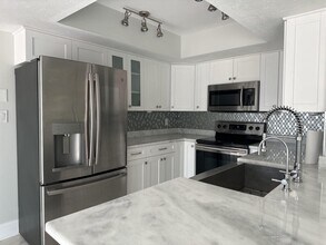 15809 Hound Horn Ln in Tampa, FL - Foto de edificio - Building Photo