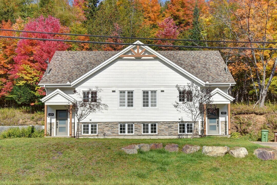 1479 Chem. du Village in Mont-tremblant, QC - Building Photo