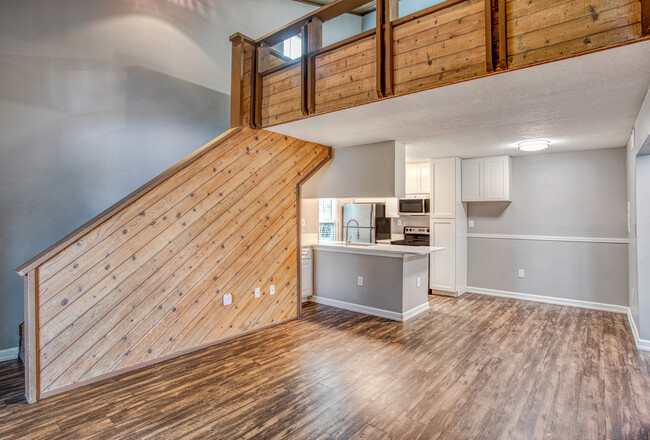 Tamarind Bay Apartments in St. Petersburg, FL - Foto de edificio - Interior Photo