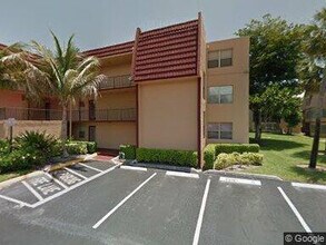 9301 Lime Bay Blvd in Tamarac, FL - Building Photo - Building Photo