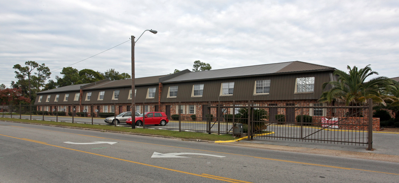 Sunchase Townhomes in Pascagoula, MS - Foto de edificio