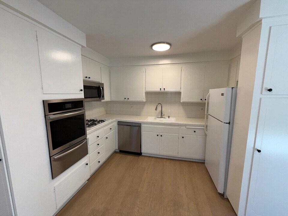 12415 Texas Ave in Los Angeles, CA - Building Photo