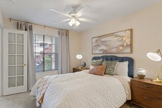 2401 Revere St in Houston, TX - Building Photo - Building Photo