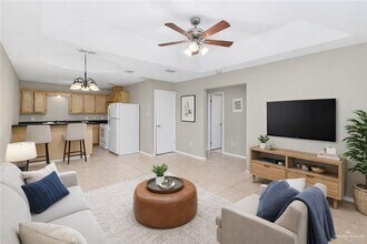 15 Kimberly Ln in Edinburg, TX - Building Photo - Building Photo