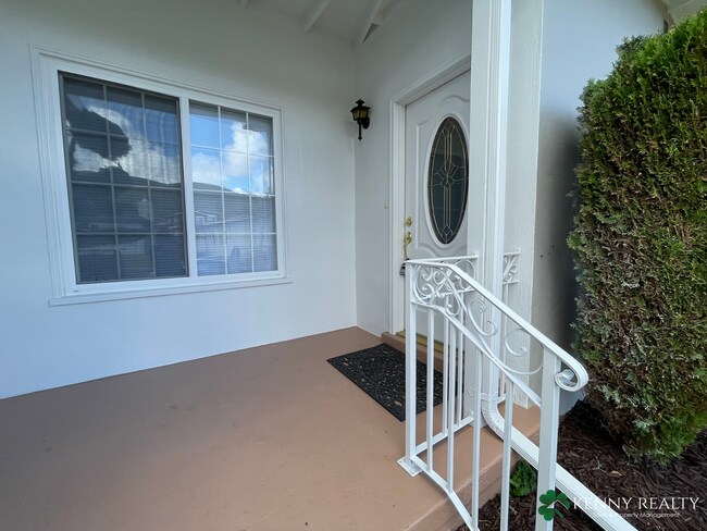 1004 Crestwood Dr in South San Francisco, CA - Building Photo - Building Photo