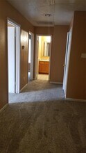 6930 Paris St-Unit -B in Houston, TX - Foto de edificio - Building Photo