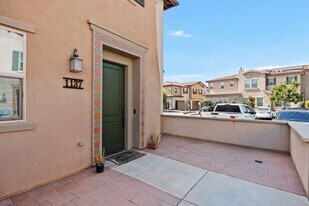 1137 Delpy View Point in Vista, CA - Building Photo