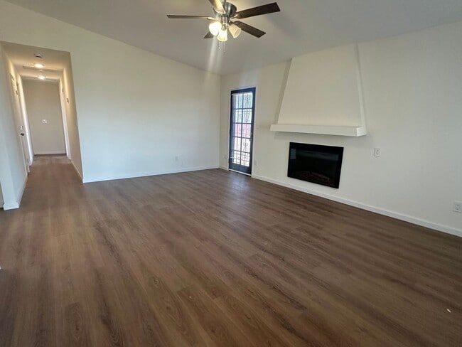 8641 Ironwood Ave in California City, CA - Building Photo - Building Photo