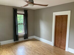 830 Steuben St, Unit Upstairs in Wausau, WI - Building Photo - Building Photo